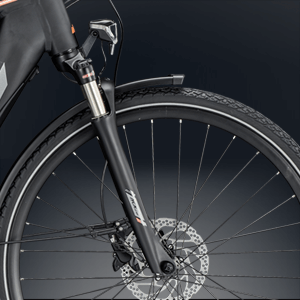 SR Suntour Luftfedergabel mit Lockout funktion.